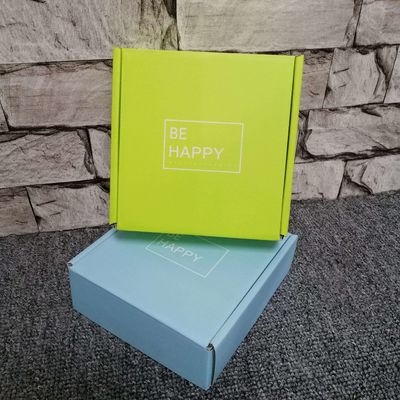 T-shirt z tektury falistej Opakowanie z recyklingu Pantone Drukowanie w kolorze