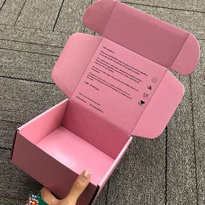 Druk offsetowy na tekturze falistej Pudełko kosmetyczne CMYK 28 * 15 * 6cm